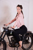 BIKER (0)