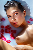 ROSE PETAL BATH (17)