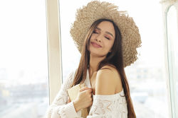 PRESENTING ASTRID HERRARA (1)